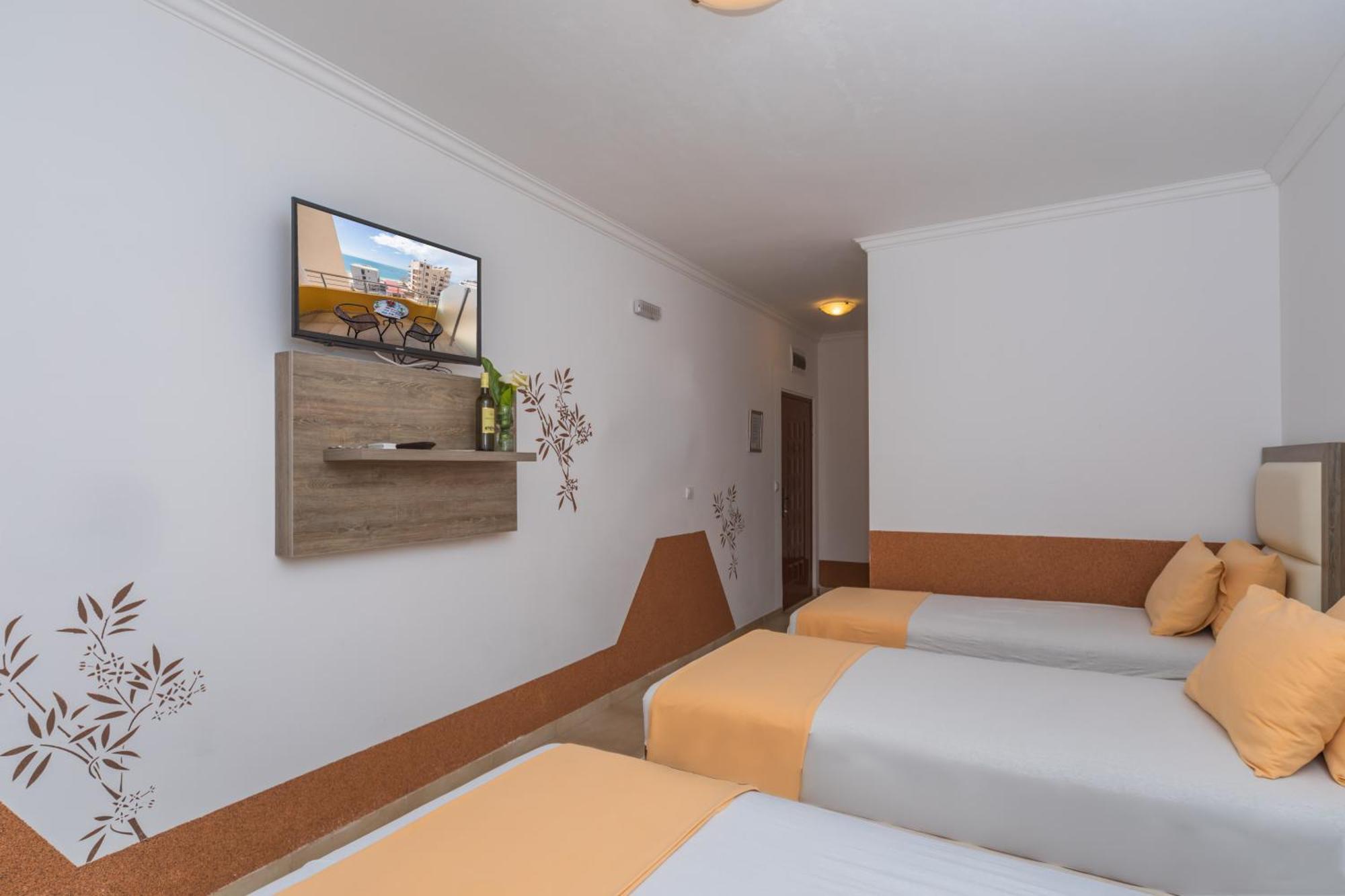 Apartments Dobra Voda Phòng bức ảnh
