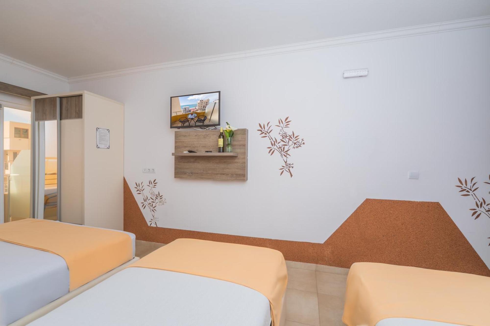 Apartments Dobra Voda Phòng bức ảnh