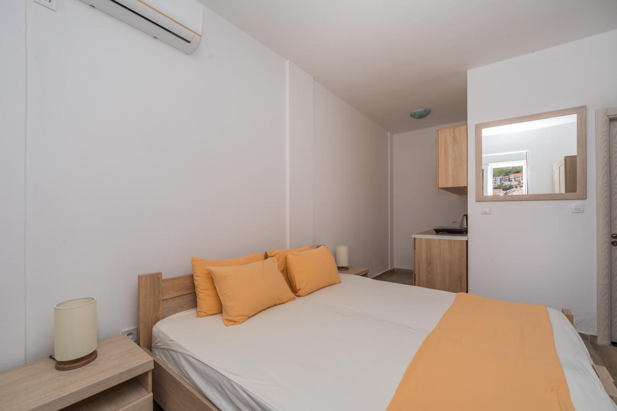 Apartments Dobra Voda Phòng bức ảnh