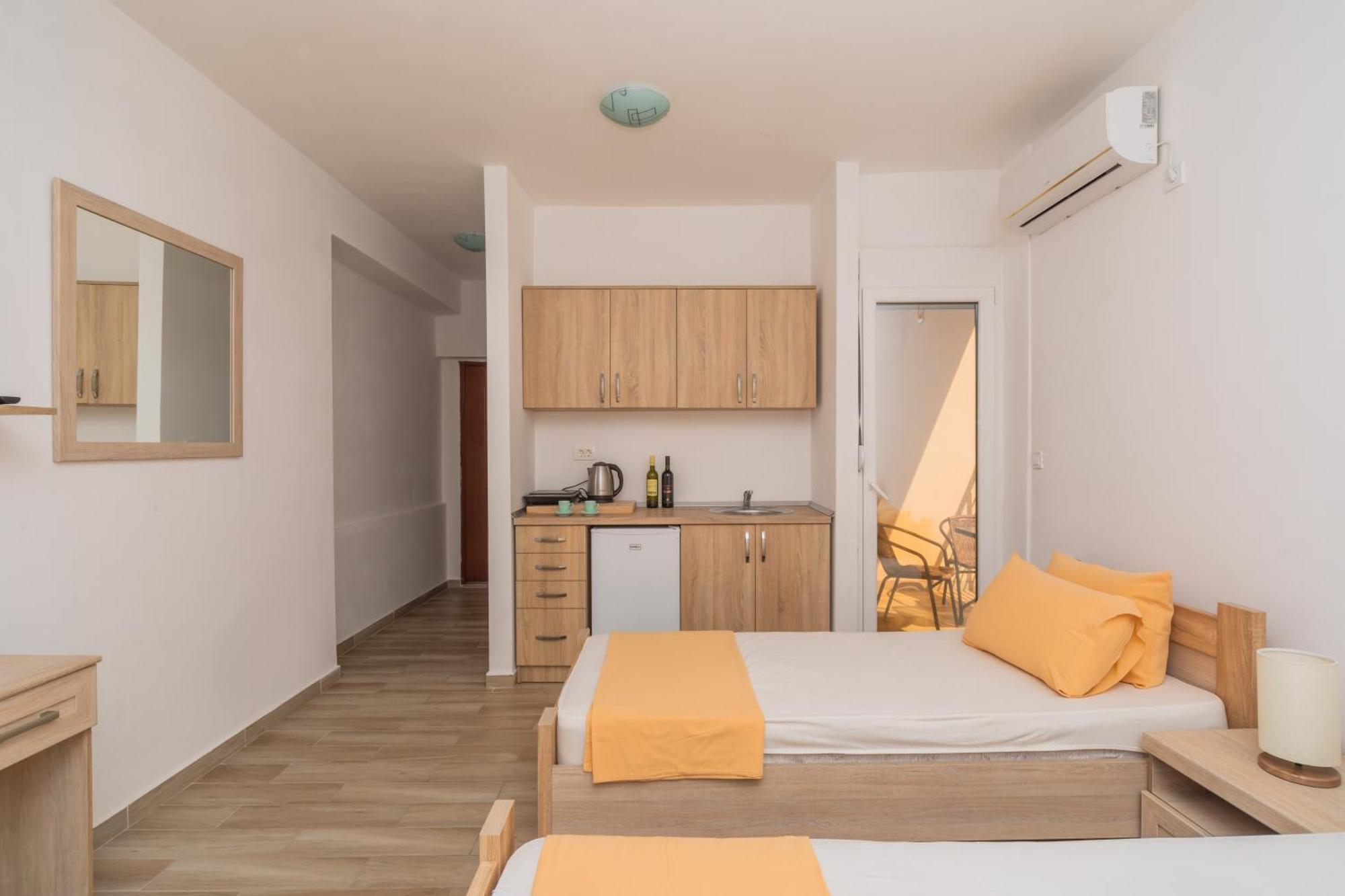 Apartments Dobra Voda Phòng bức ảnh
